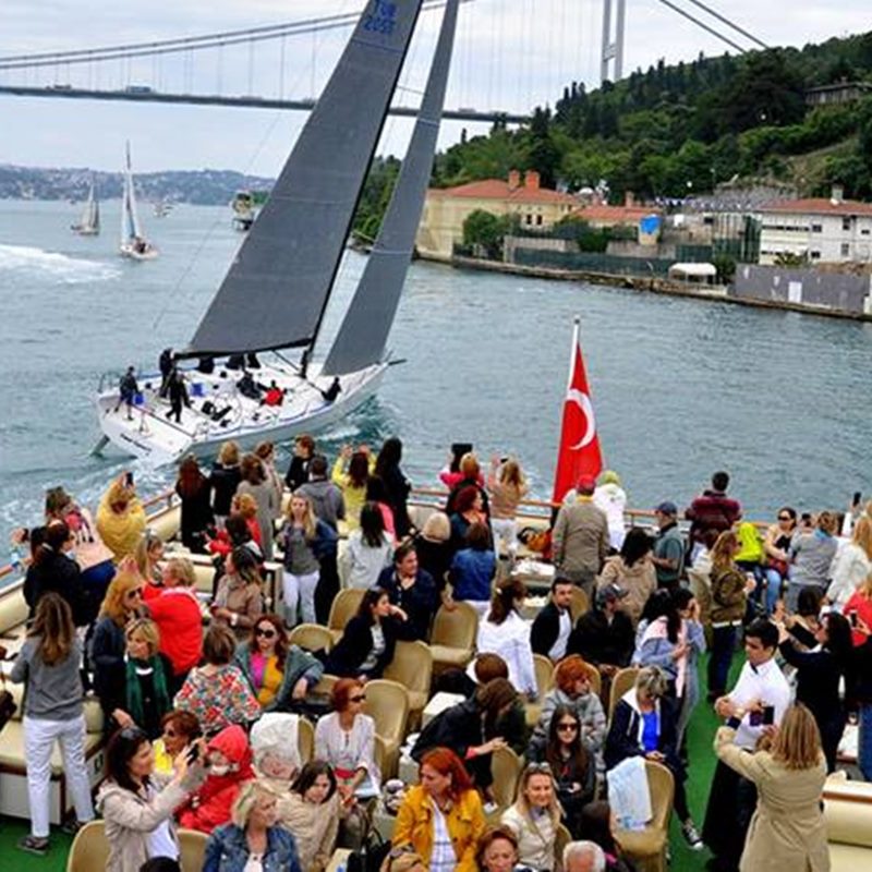 Bosphorus Cruise and Discover Two Continents