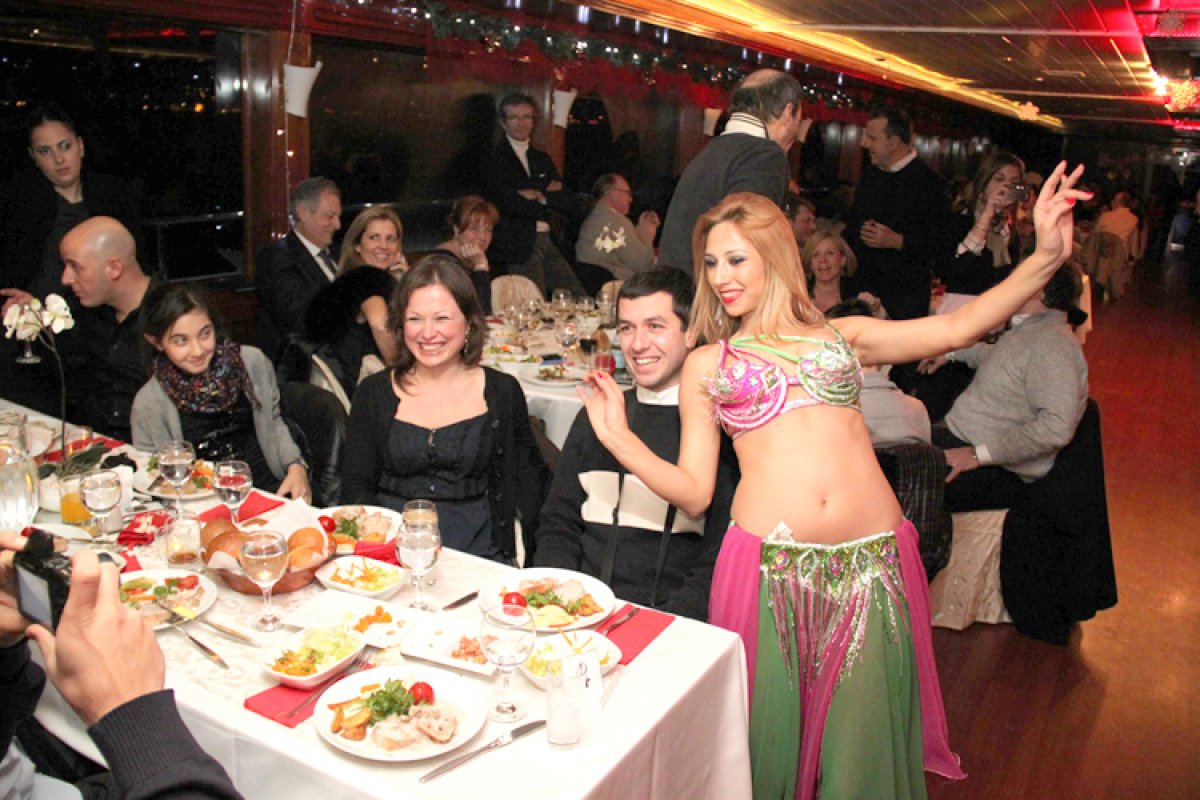 Bosphorus Dinner Cruise (VIP Table Seats)